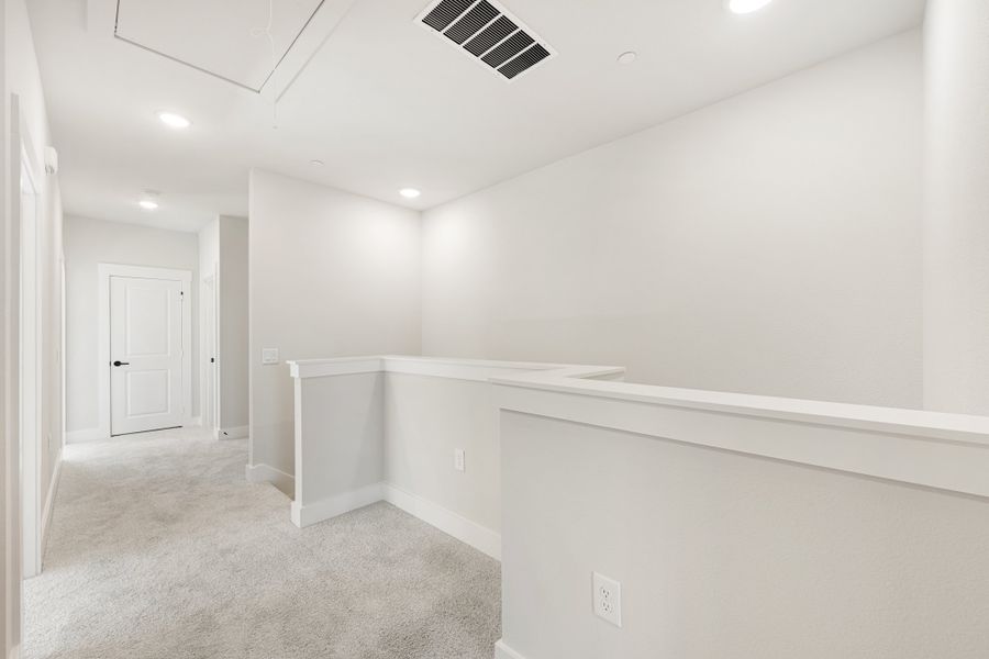 Spacious, unfurnished interior of a new home in Willow Grove Townhomes, Melissa (Image 27).