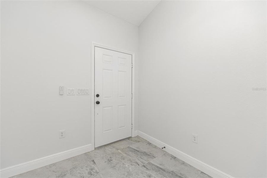 Spacious, unfurnished interior of a new home in , Summerfield (Image 24).