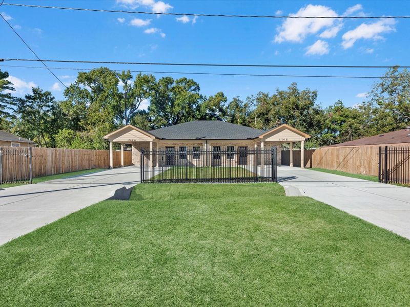 Exterior details and patio area of a home in , Houston (Image 26).