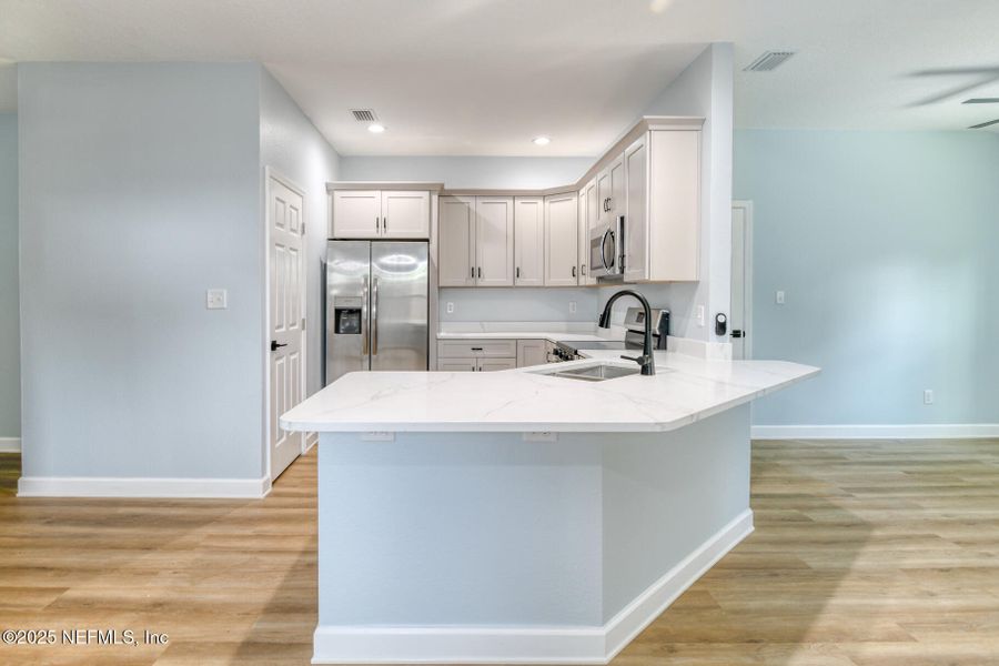 Furnished interior view inside a new home in , Palatka (Image 7).