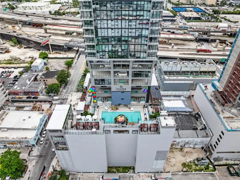 Condo located in Miami, FL showcasing its design and architecture (Image 20).