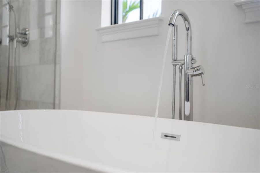 Close-up of interior finishes inside a home in , Port Charlotte (Image 21).