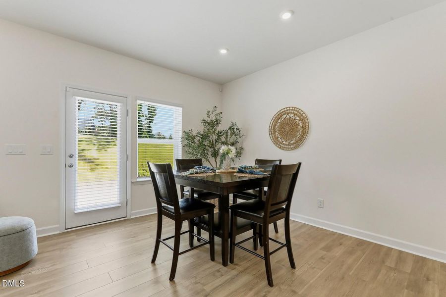 015-061-Dining Room-1500x1000