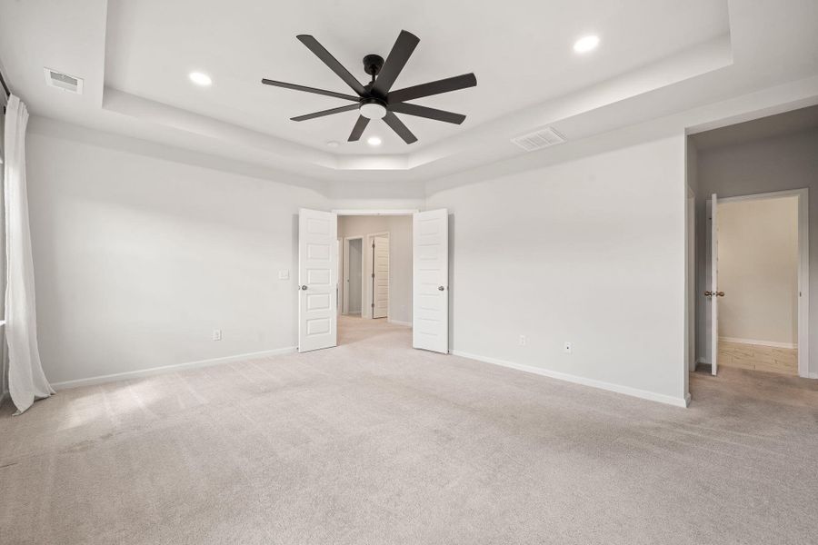 Spacious, unfurnished interior of a new home in , Summerville (Image 29).