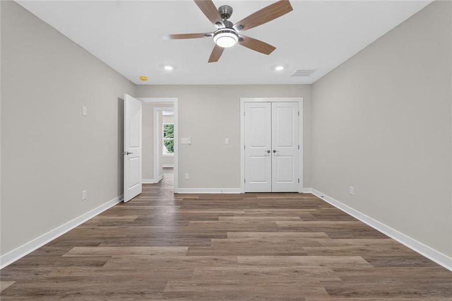 Spacious, unfurnished interior of a new home in , Gainesville (Image 29).