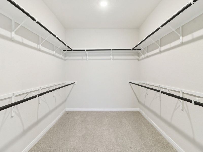 Spacious, unfurnished interior of a new home in Fox Falls, Boerne (Image 21).