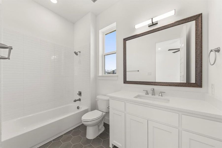 13. 200 Pearland - 2ND Bath