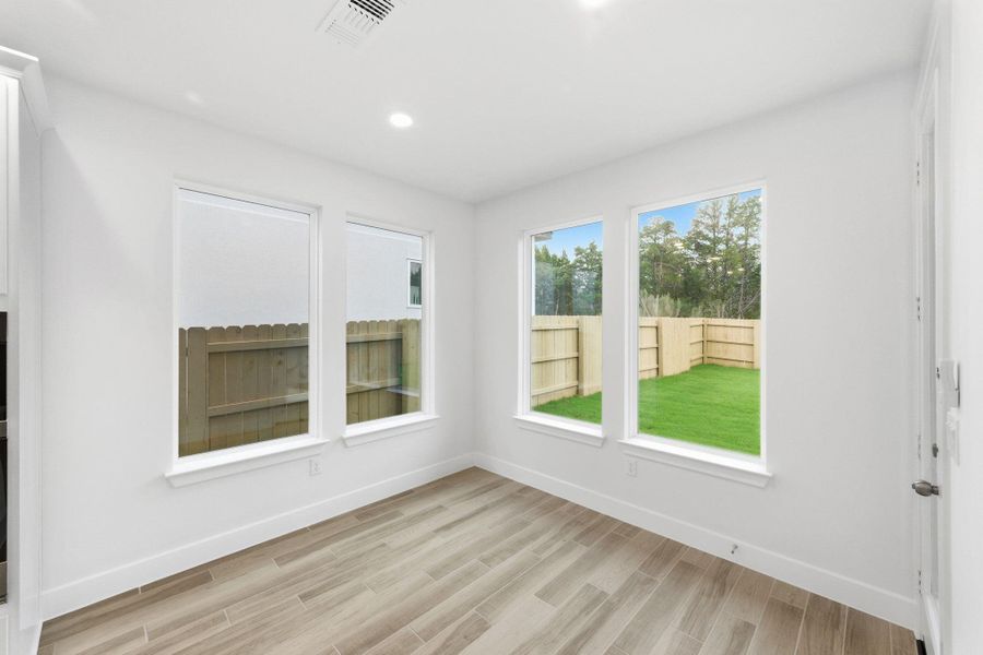 Spacious, unfurnished interior of a new home in The Colony, Bastrop (Image 29).