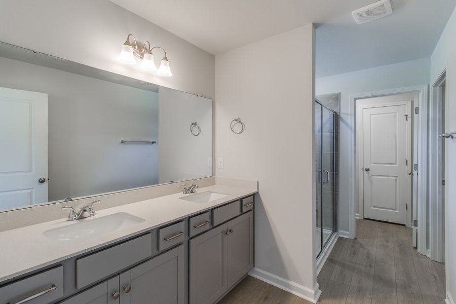 Furnished interior view inside a new home in Bluefield, Lexington (Image 19).