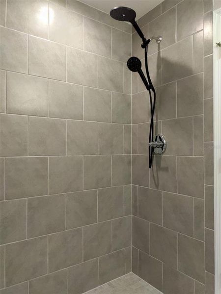 Close-up of interior finishes inside a home in , Dunnellon (Image 15).