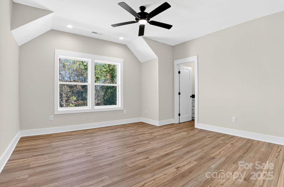 2nd Floor Ensuite Bedroom