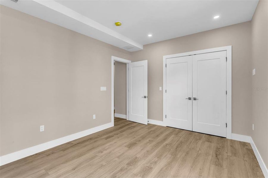 Bedroom 4 w/ensuite bathroom Bedroom 4 w/ensuite bathroom