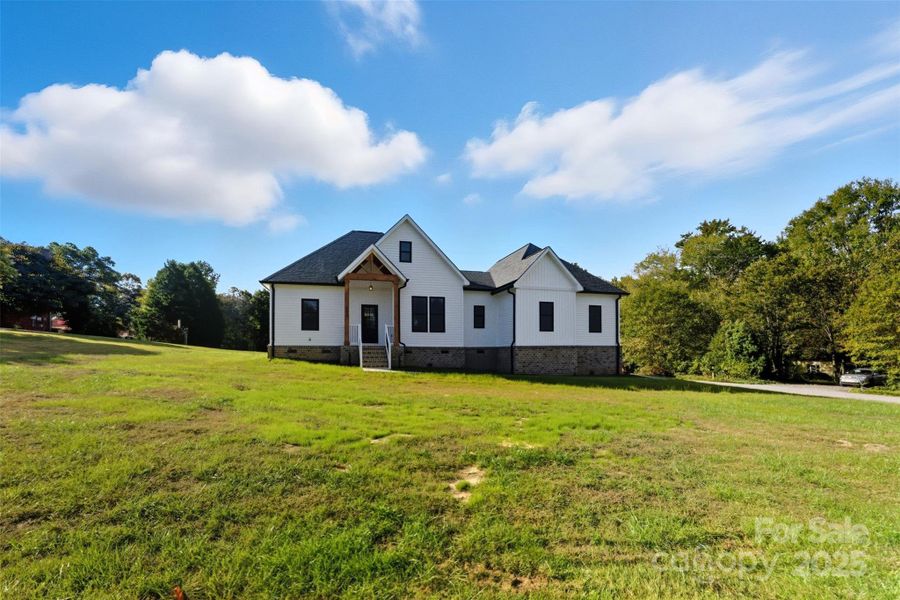 Image 36 of a home in . Image 36 of a home in .