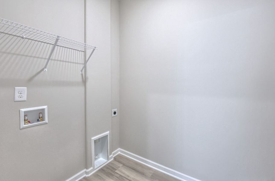 Spacious, unfurnished interior of a new home in Legacy Preserve, Tullahoma (Image 17).