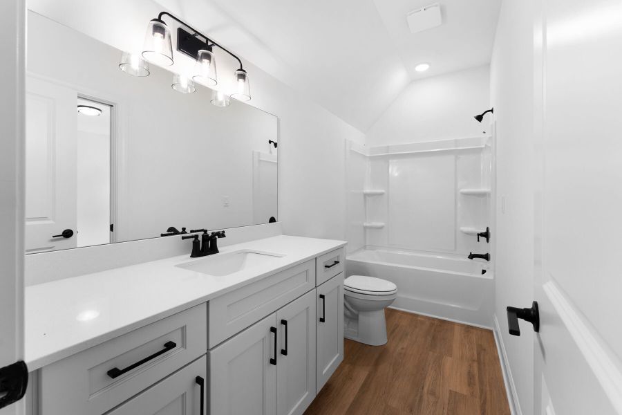 Furnished interior view inside a new home in Lake Arrowhead, Waleska (Image 14).
