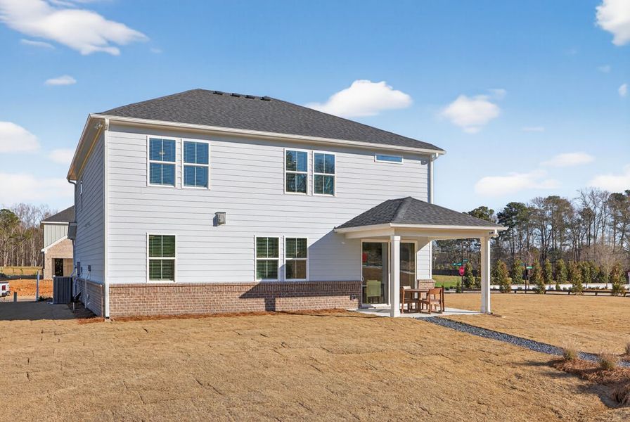 Representative exterior details of a home built from the Valen by Pulte Homes in Linden Grove, Powder Springs (Image 4).