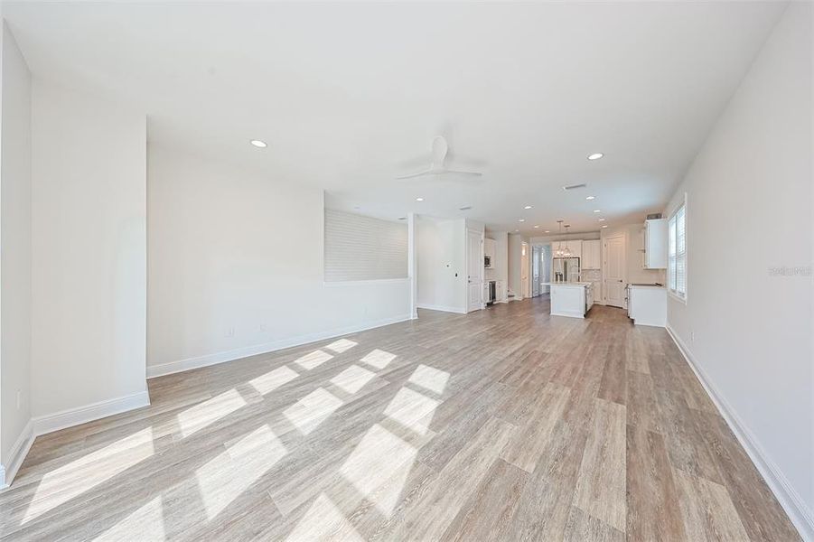 Spacious, unfurnished interior of a new home in , Tampa (Image 13).