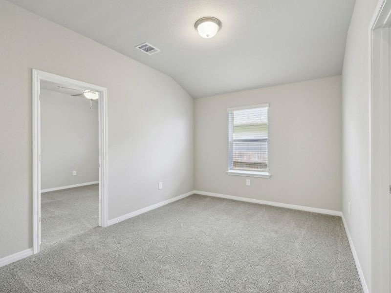 Spacious, unfurnished interior of a new home in Turner's Crossing - Reserve Collection, Buda (Image 13).