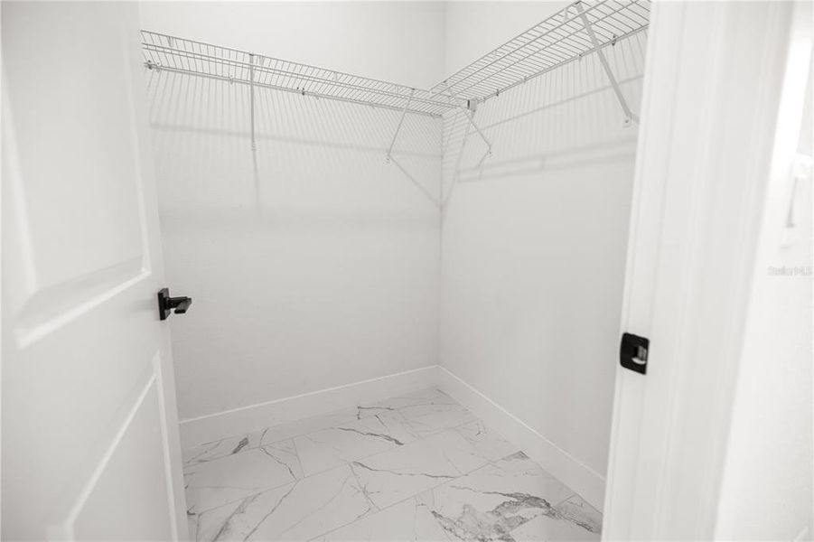 Spacious, unfurnished interior of a new home in , Ocala (Image 15).