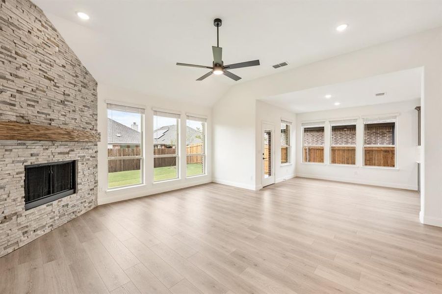 Spacious, unfurnished interior of a new home in West Crossing, Anna (Image 18).
