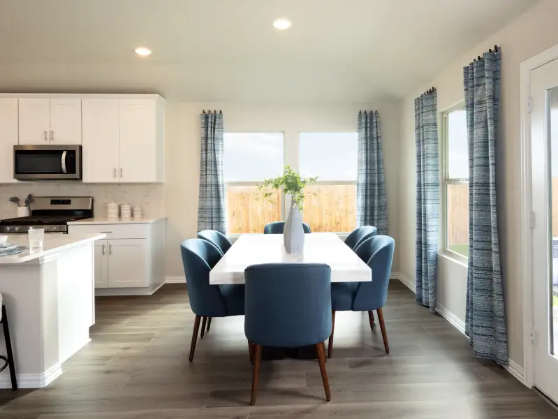 Furnished interior view inside a new home in Westmoor, Sherman (Image 7).