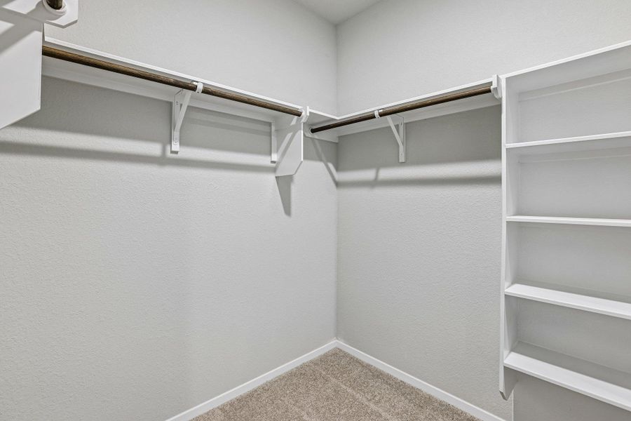 Spacious, unfurnished interior of a new home in Cloverleaf, Austin (Image 16). Spacious, unfurnished interior of a new home in Cloverleaf, Austin (Image 16).