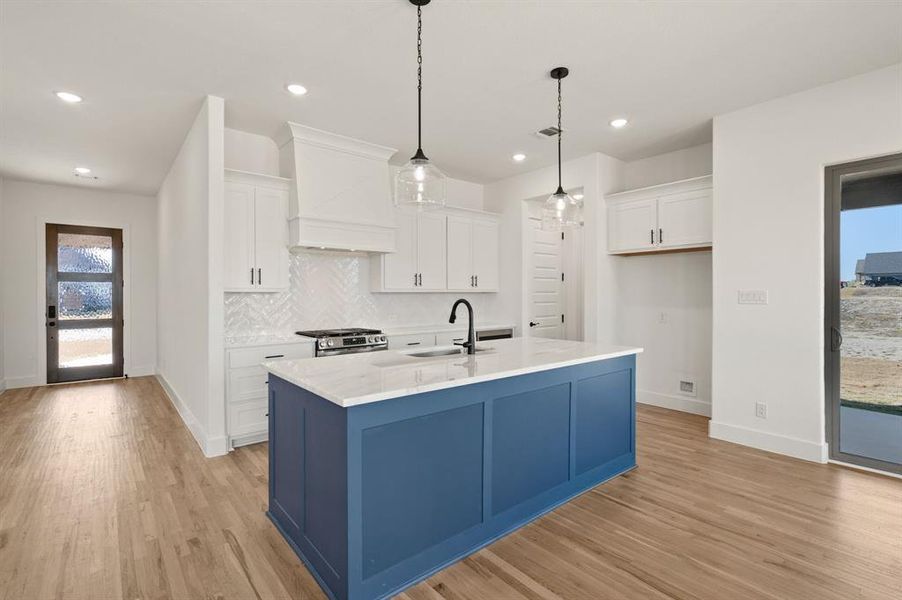 Furnished interior view inside a new home in Rocky Top Ranch, Reno (Image 6).