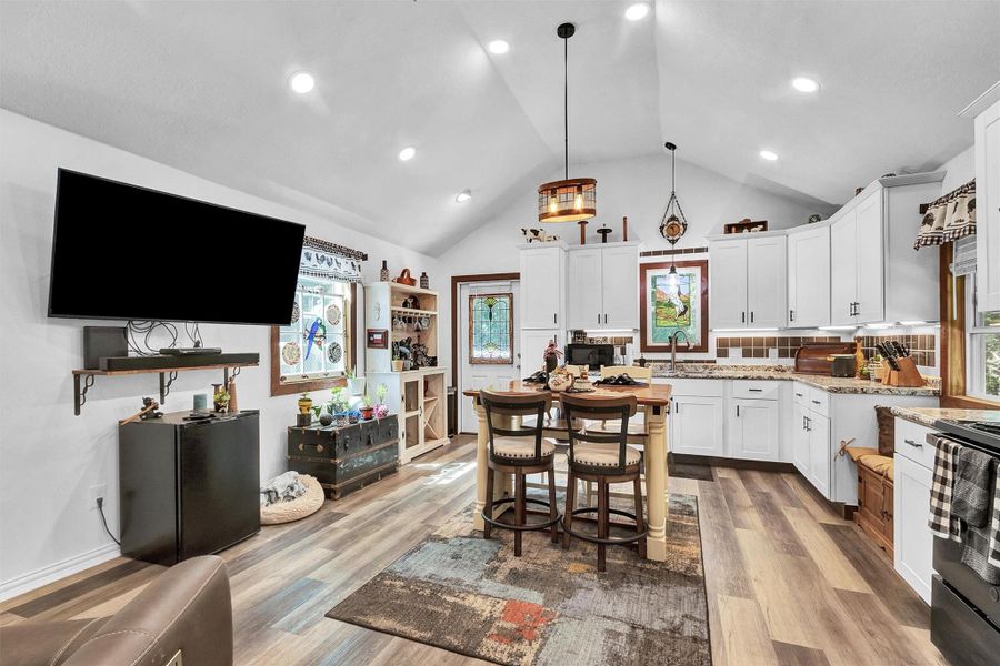 Furnished interior view inside a new home in , Livingston (Image 4).
