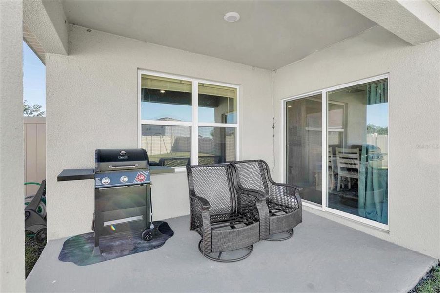 Exterior details and patio area of a home in , Wesley Chapel (Image 3).
