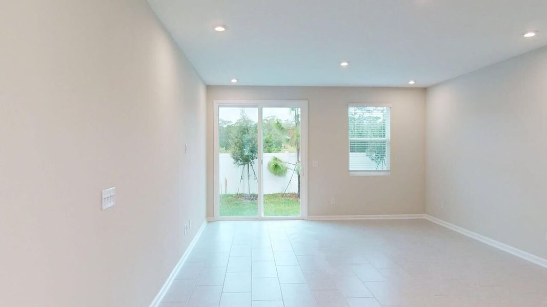 Spacious, unfurnished interior of a new home in Egret Creek, Jacksonville (Image 11).