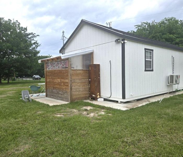 Exterior details and patio area of a home in , Wills Point (Image 3). Exterior details and patio area of a home in , Wills Point (Image 3).