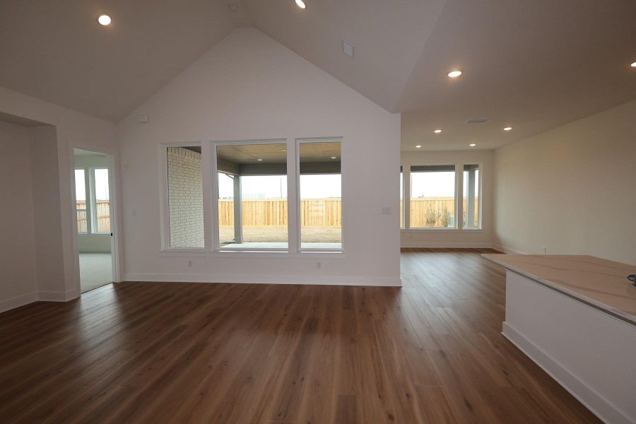 Spacious, unfurnished interior of a new home in Dunham Pointe, Cypress (Image 23).