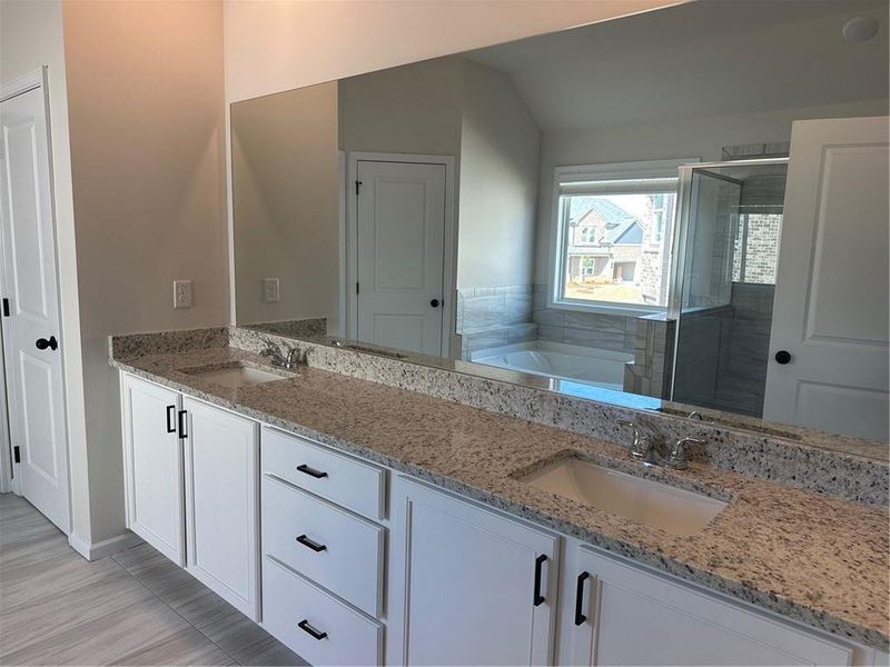 Furnished interior view inside a new home in Beckett Ranch, Auburn (Image 10).