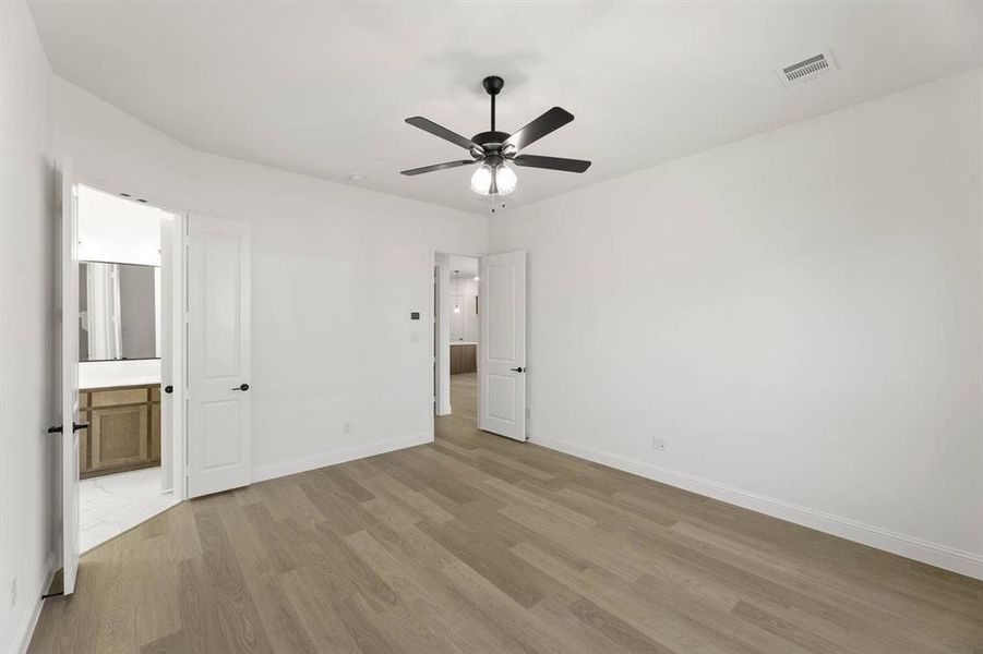 5400 Century Lake-Primary Suite-6