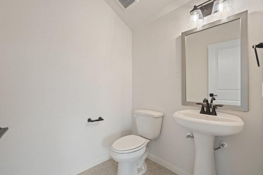 Furnished interior view inside a new home in Foxfield, Austin (Image 18).