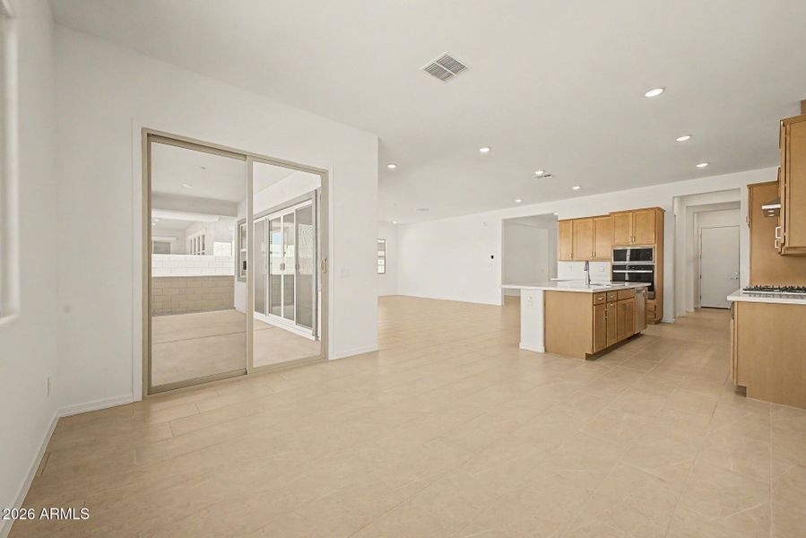 PHX_Empire_Lot 7021_Kelly_22656_dining (