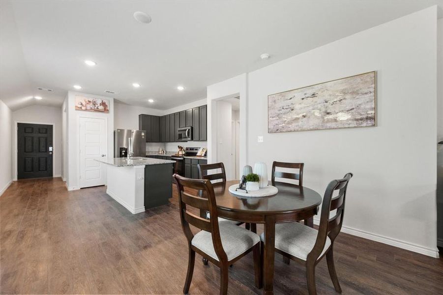 Furnished interior view inside a new home in Deer Creek, Fort Worth (Image 19).