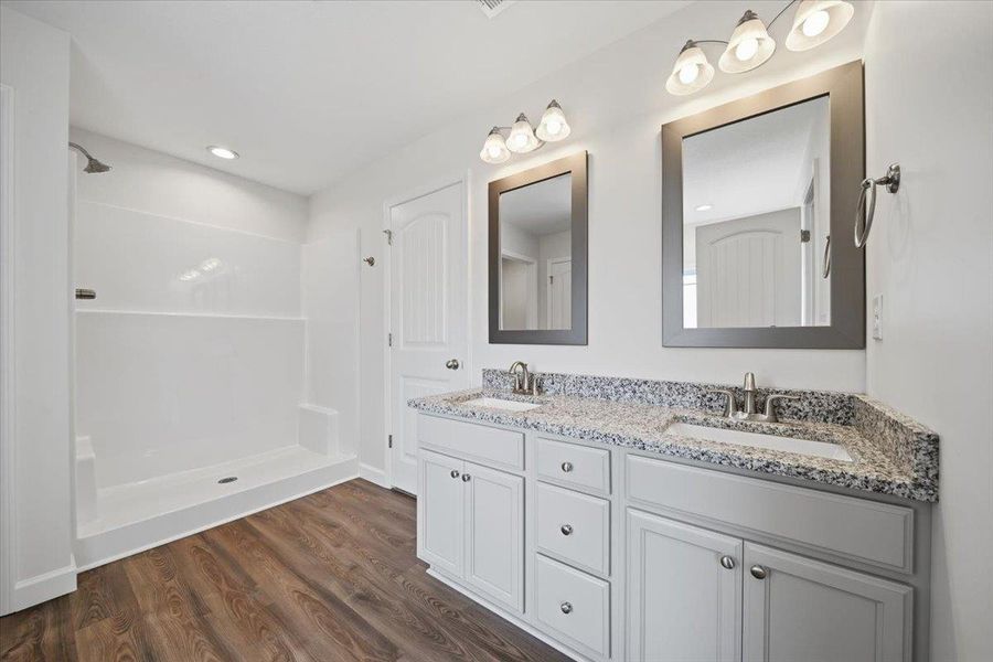 Furnished interior view inside a new home in Bent Tree, Gaffney (Image 12).