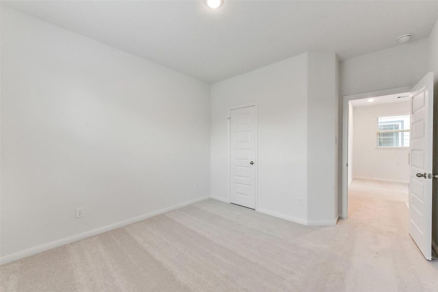 Spacious, unfurnished interior of a new home in , Houston (Image 34).