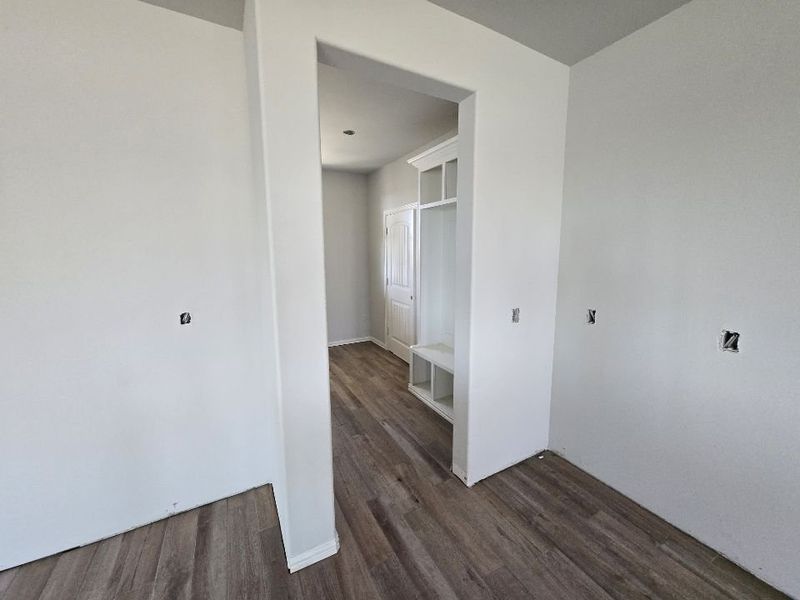 Spacious, unfurnished interior of a new home in Hillview Addition, Decatur (Image 10).
