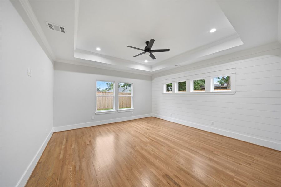Spacious, unfurnished interior of a new home in , Houston (Image 14).