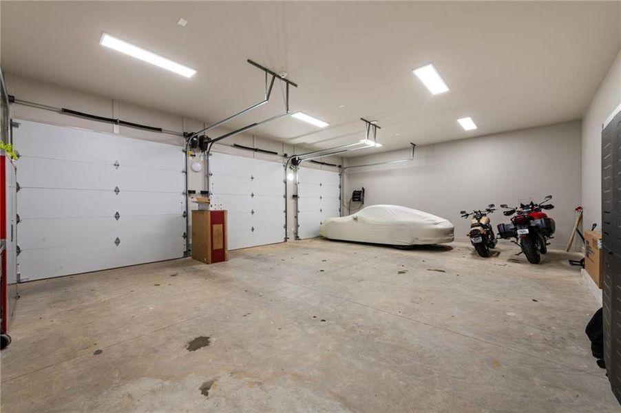Spacious, unfurnished interior of a new home in , Morganton (Image 22).