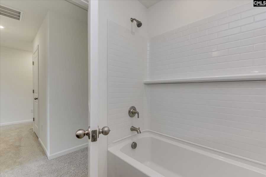 Close-up of interior finishes inside a home in Walker’s Trail, Lexington (Image 13).
