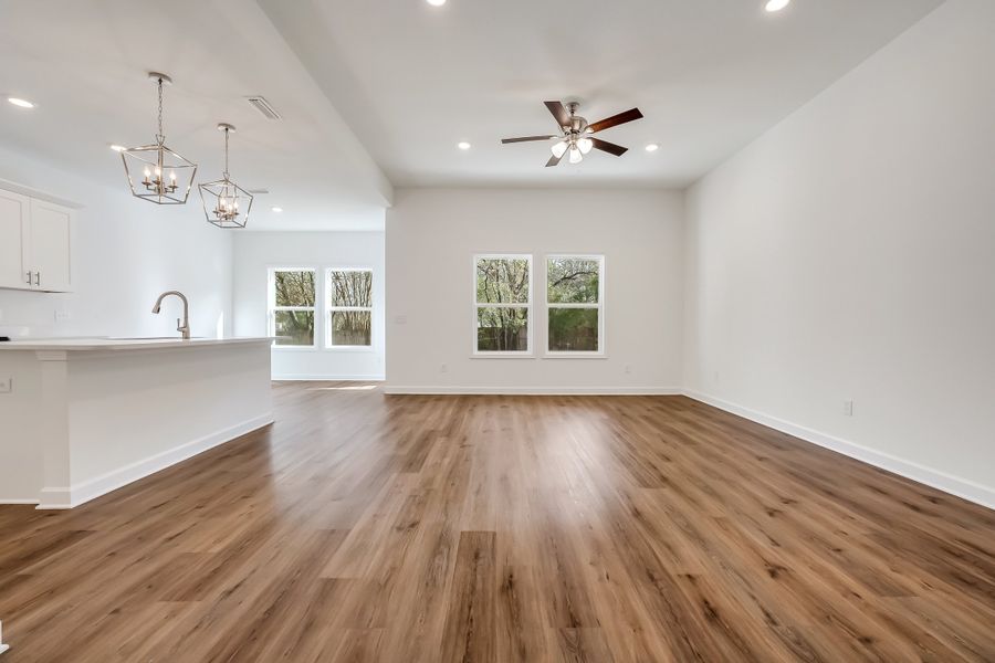 Spacious, unfurnished interior of a new home in Barton's Bend, Crestview (Image 30). Spacious, unfurnished interior of a new home in Barton's Bend, Crestview (Image 30).