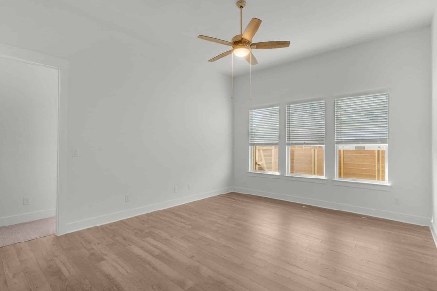 Spacious, unfurnished interior of a new home in Broken Oak, Georgetown (Image 20).