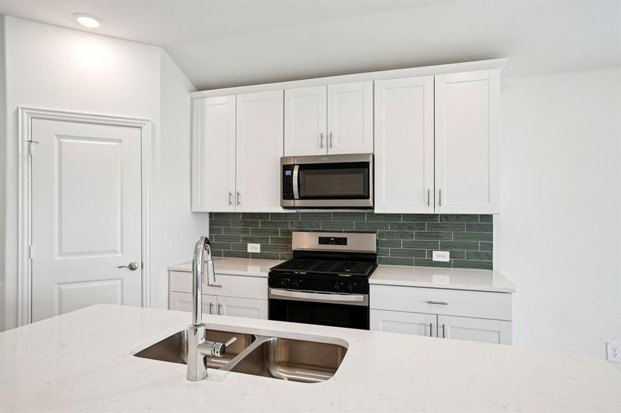 Photo is not of the actual home, but is an inspirational photo of builder’s model home and may depict options, furnishings, and/or decorator features that are not included. Photo is not of the actual home, but is an inspirational photo of builder’s model home and may depict options, furnishings, and/or decorator features that are not included.