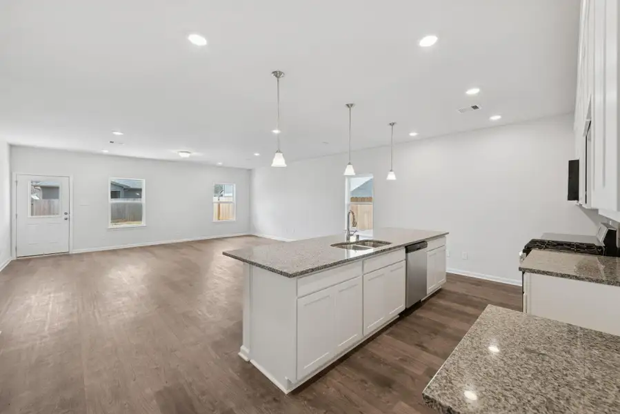Furnished interior view inside a new home in Sierra Vista, Rosharon (Image 7).