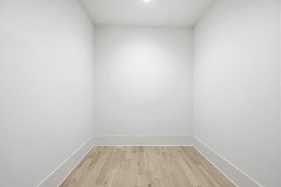 Spacious, unfurnished interior of a new home in , Atlanta (Image 41). Spacious, unfurnished interior of a new home in , Atlanta (Image 41).