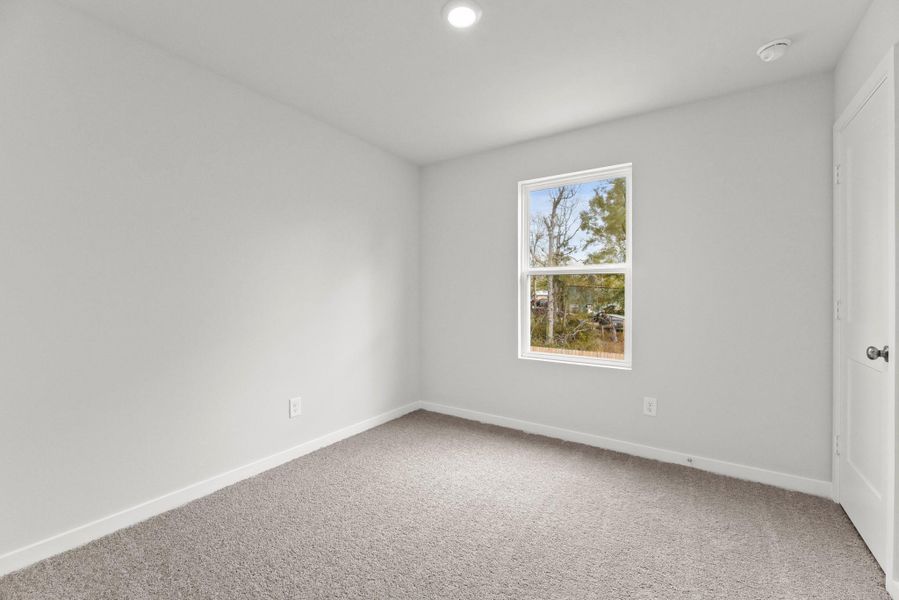 Spacious, unfurnished interior of a new home in Crockett Meadows, Cut and Shoot (Image 18).