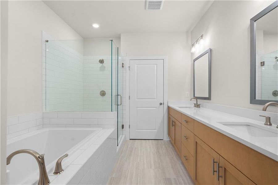 Furnished interior view inside a new home in Ward's Crossing Townhomes, Johns Creek (Image 8).